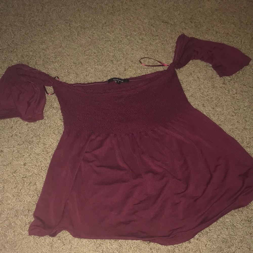 Off-the-shoulder Top